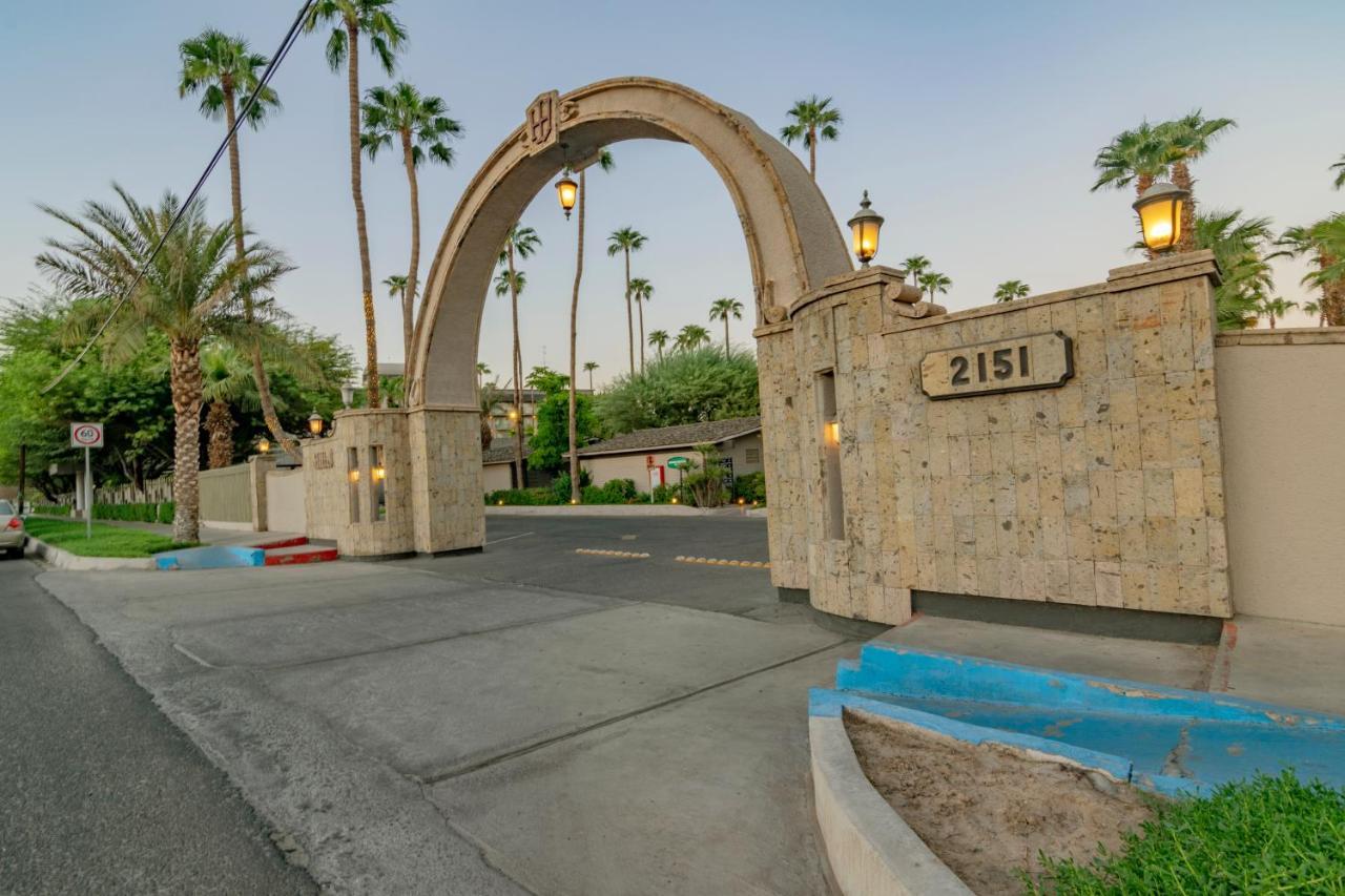 Hotel Lucerna Mexicali Exterior photo