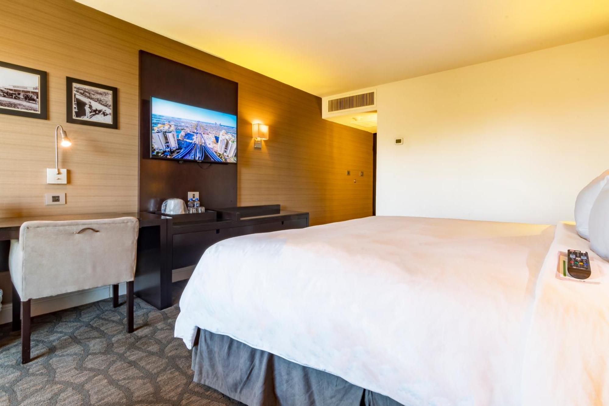 Hotel Lucerna Mexicali Exterior photo